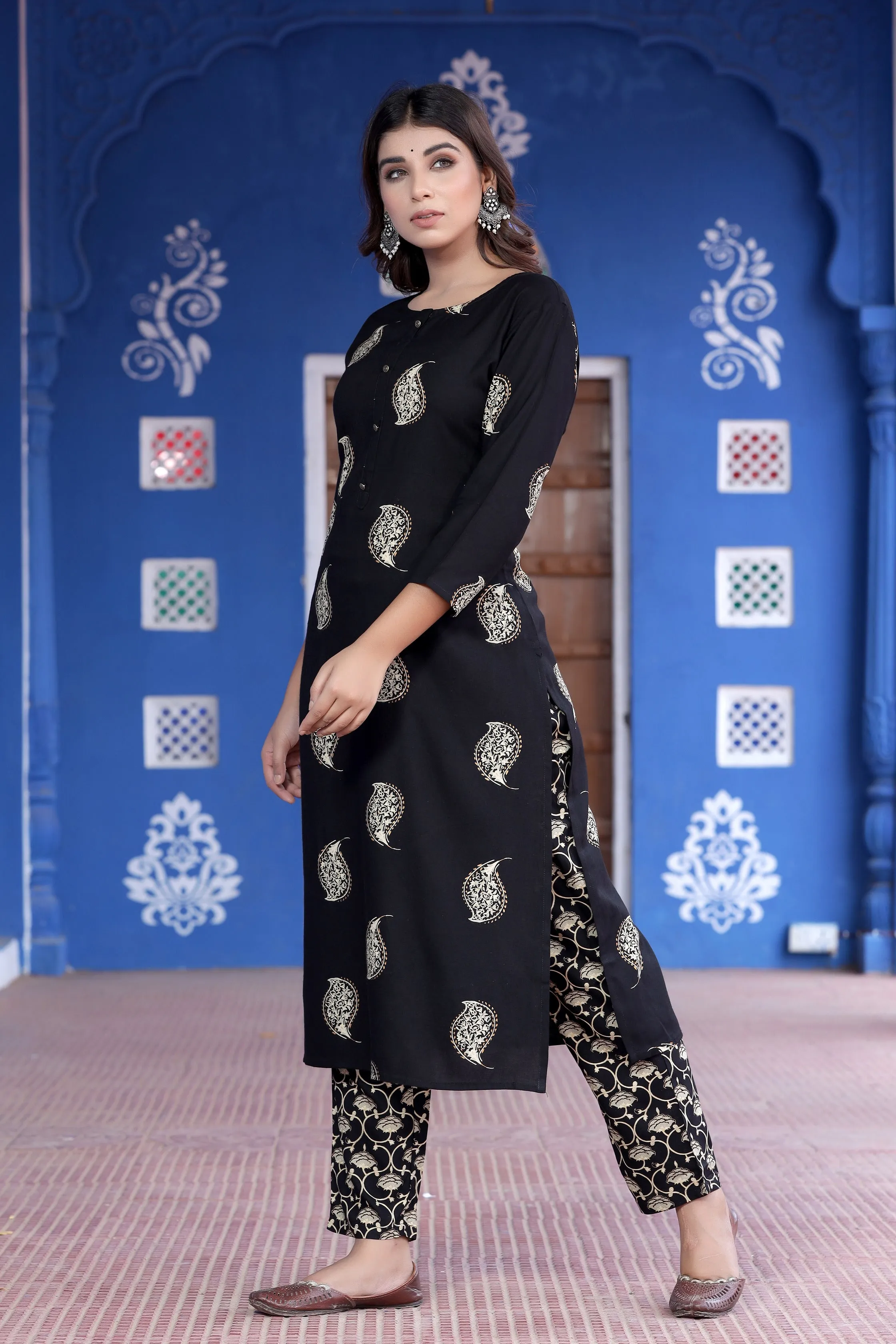 Women Black Printed Kurta Set