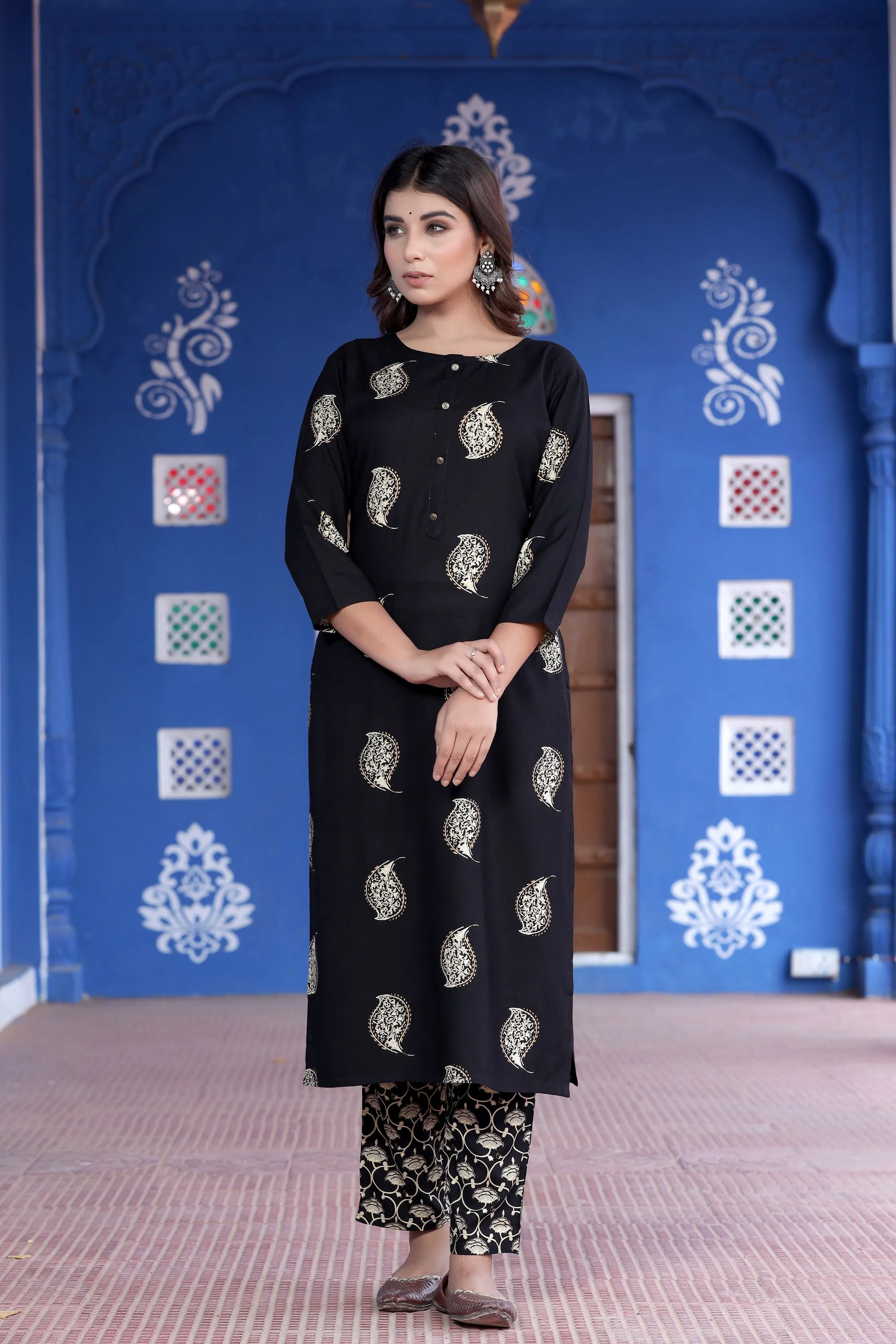 Women Black Printed Kurta Set